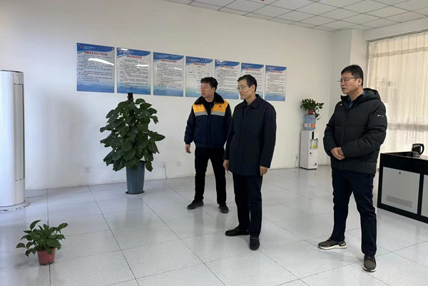 彬长公司副总经理、总会计师王福怀检查指导工作.jpg